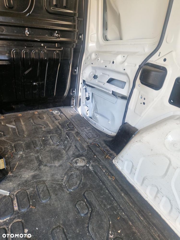 Fiat Doblo - 17