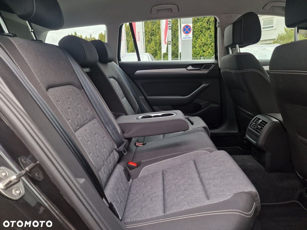 Volkswagen Passat Variant - 15