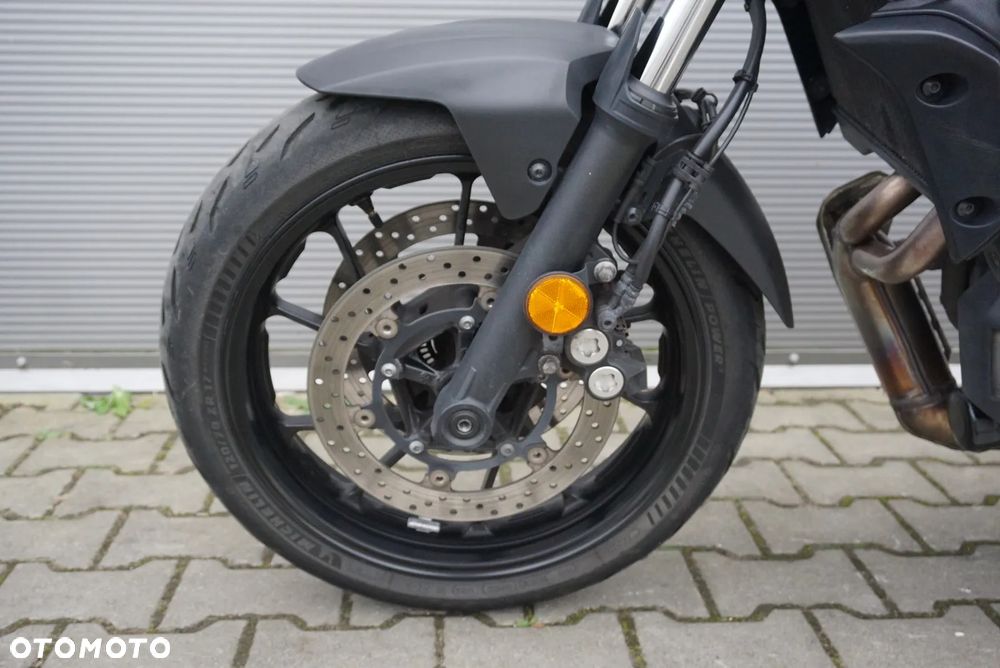 Yamaha MT - 16