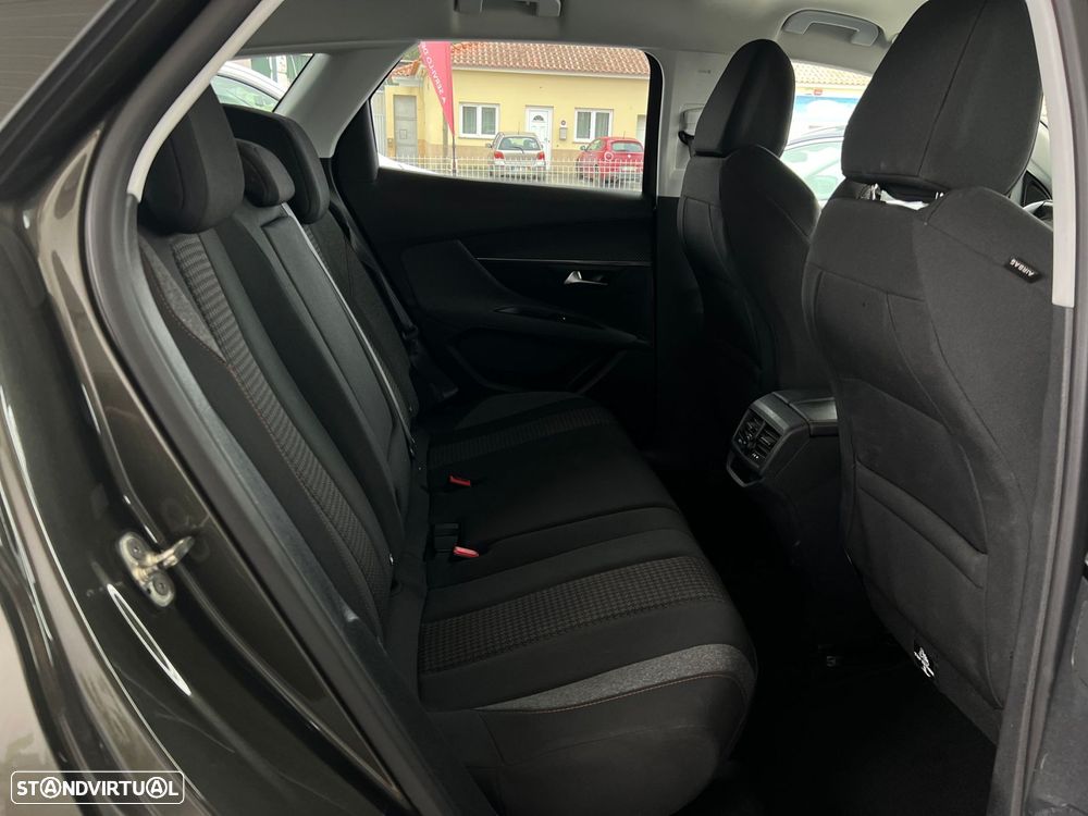 Peugeot 3008 1.5 BlueHDi Active - 25