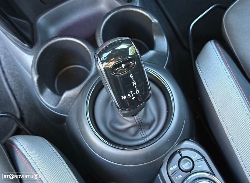 MINI 5 Portas Cooper S Premium JCW Auto - 38