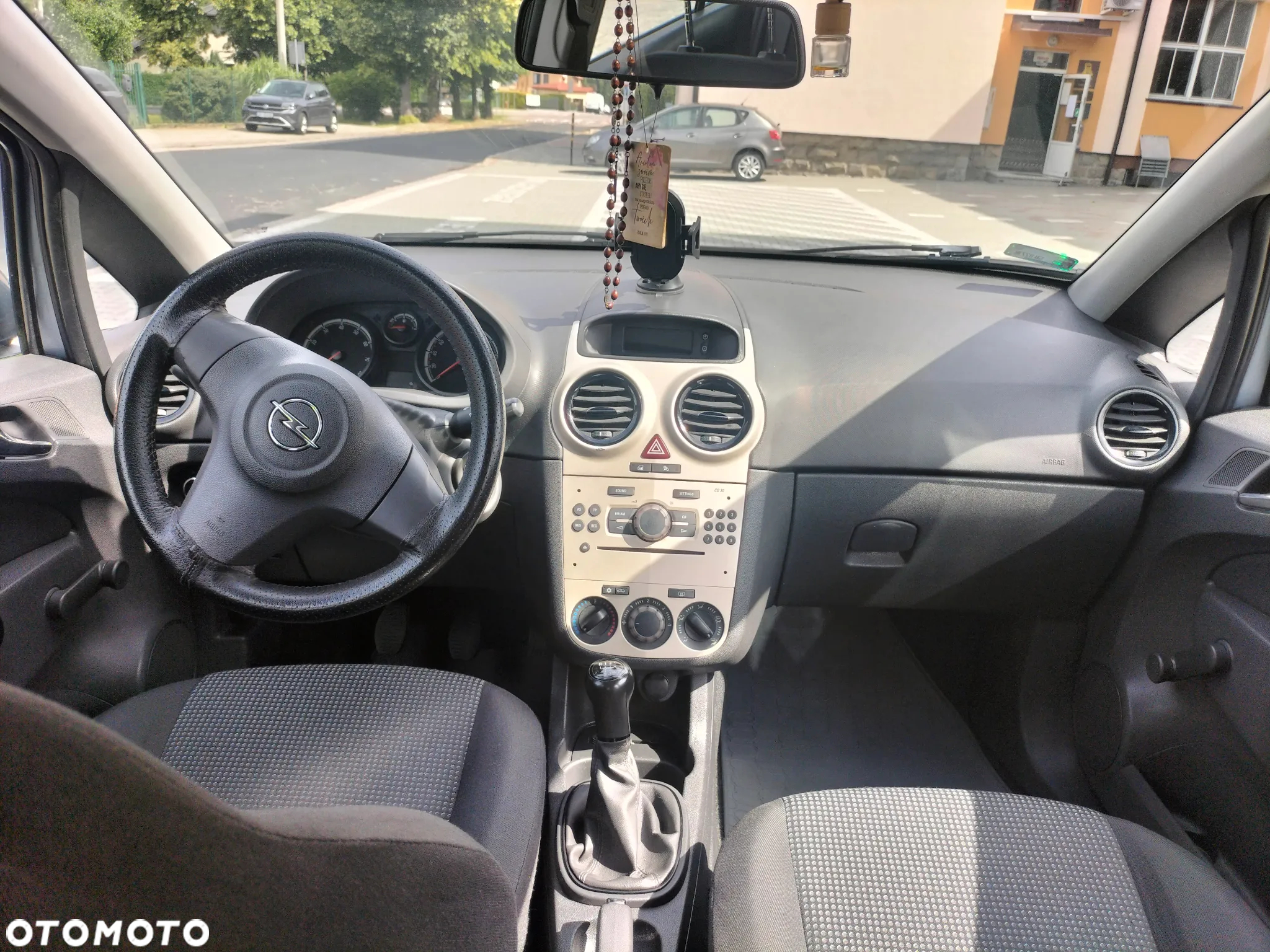 Opel Corsa 1.2 16V Essentia - 9