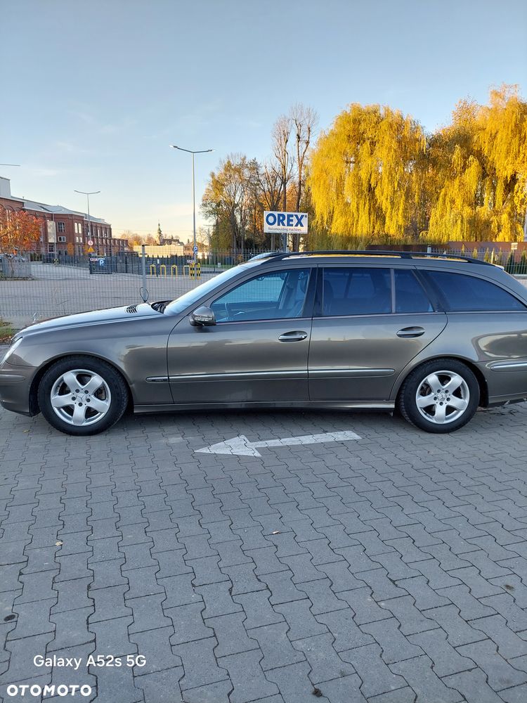 Mercedes-Benz Klasa E ver-220-t-cdi-dpf-blueefficiency-automatik-avantgarde - 3