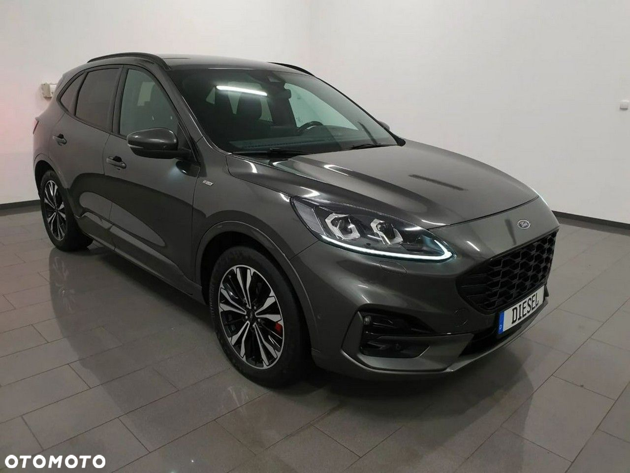 Ford Kuga 2.0 EcoBlue 4x4 ST-LINE X - 3