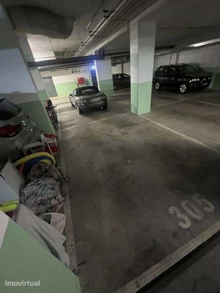Lugar de Garagem em Condomínio Fechado – Alta de Lisboa - Grande imagem: 2/5