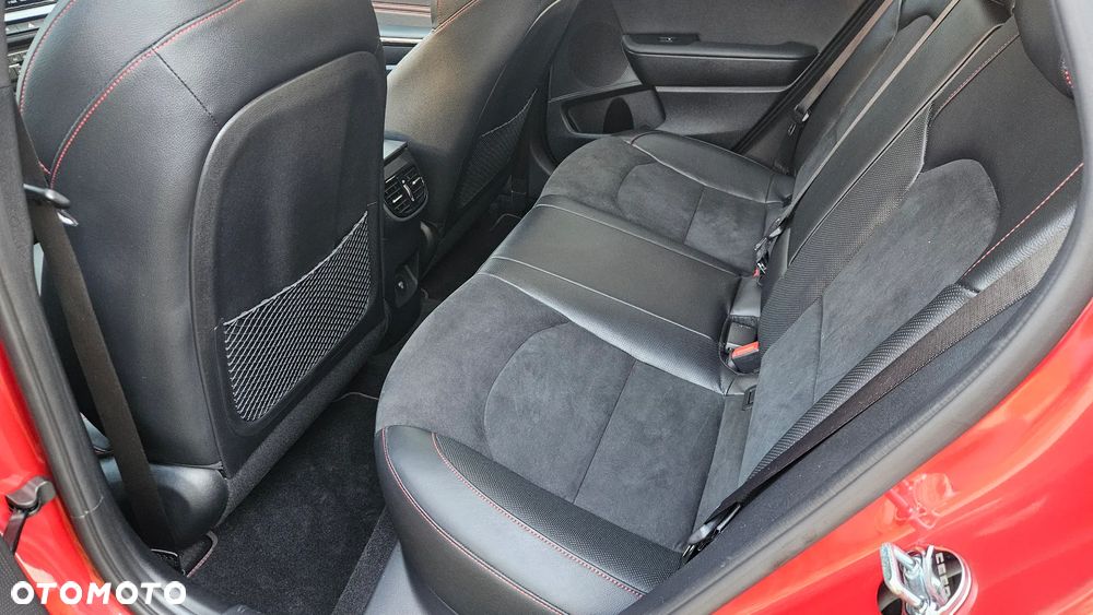 Kia Ceed - 16