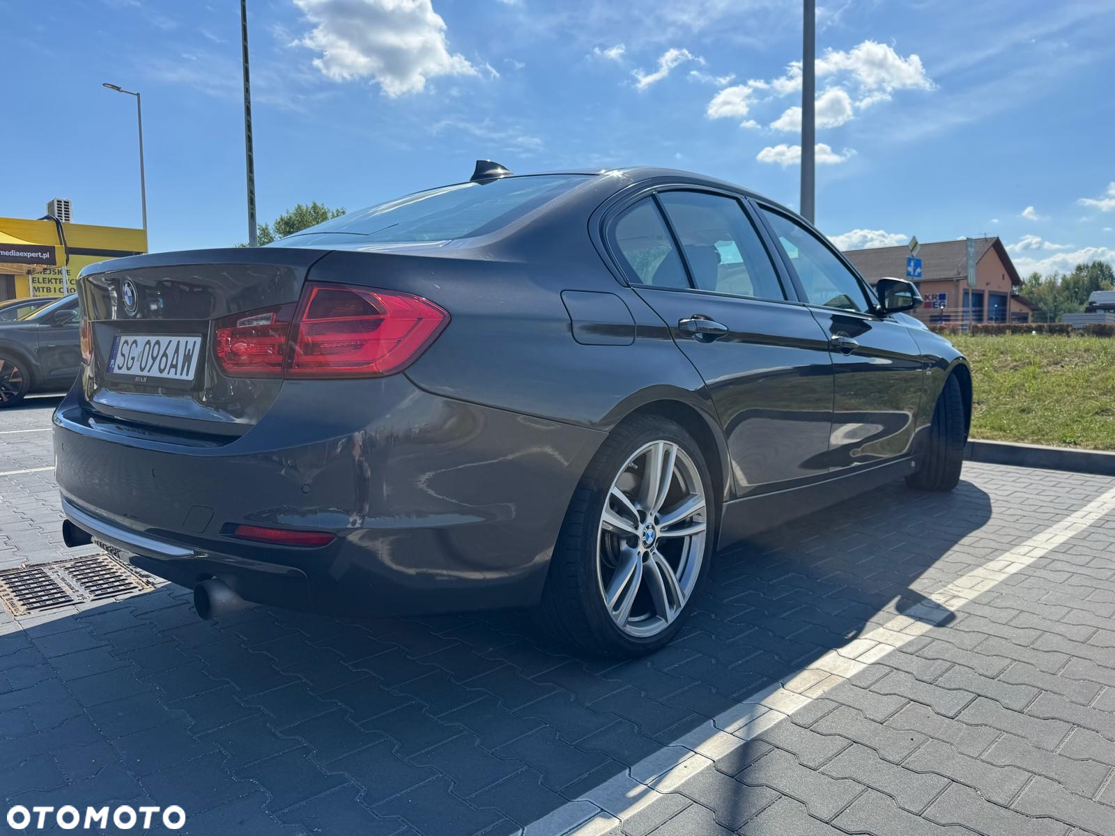 BMW Seria 3 335i Modern Line - 14