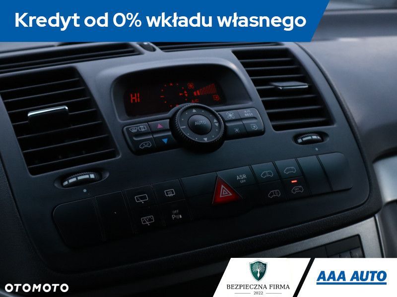 Mercedes-Benz Viano - 13