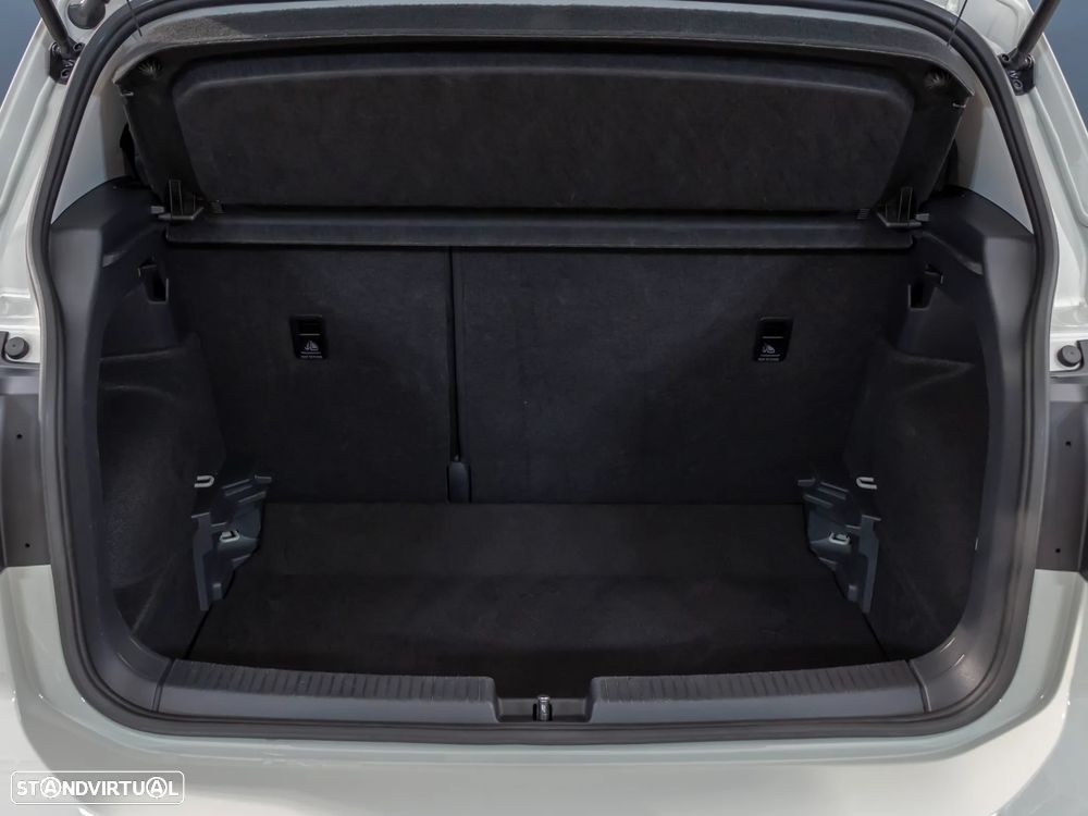 VW T-Cross 1.0 TSI Urban DSG - 8