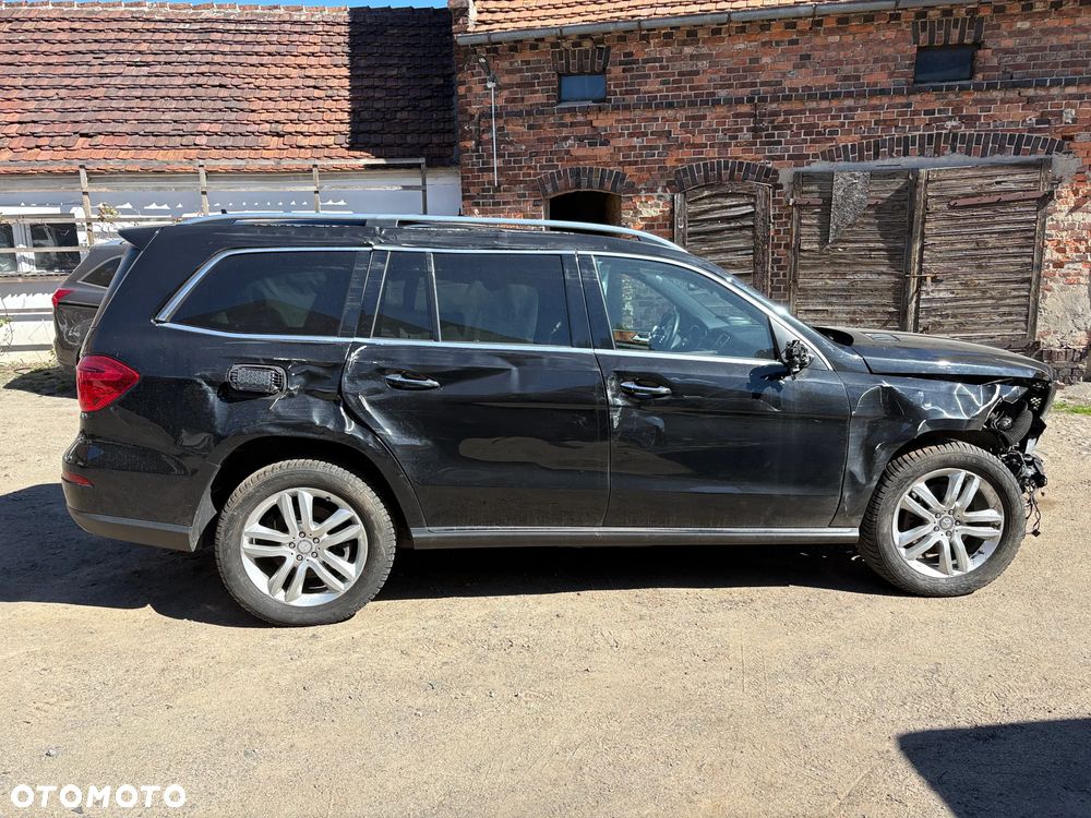 Mercedes-Benz GL - 6