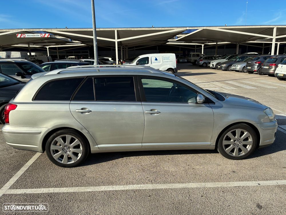 Toyota Avensis SW 2.0 D-4D - 5