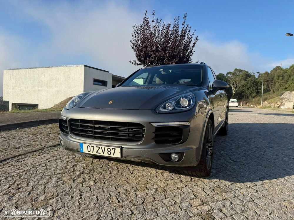 Porsche Cayenne S - 30