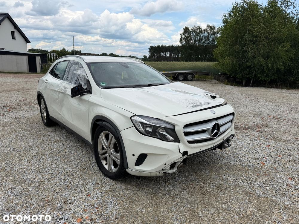 Mercedes-Benz GLA - 7