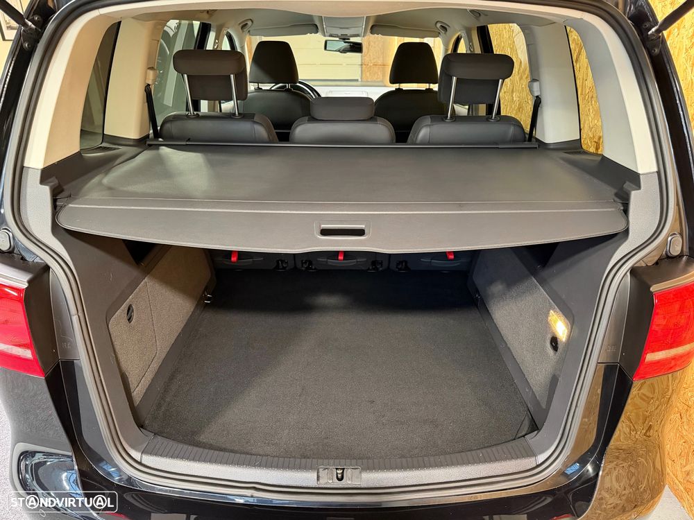 VW Touran 1.2 TSi Confortline 5L - 32