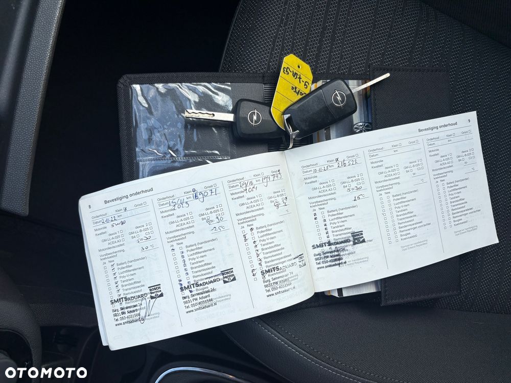 Opel Corsa 1.4 T Cosmo S&S - 27