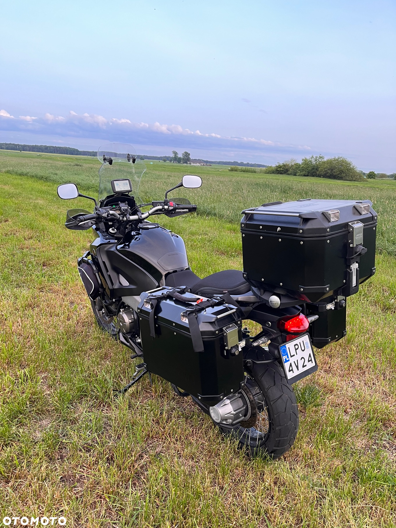 Honda VFR - 16
