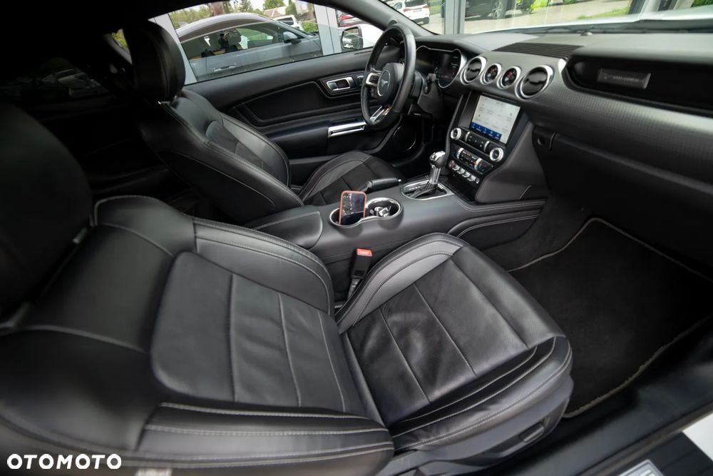 Ford Mustang - 37
