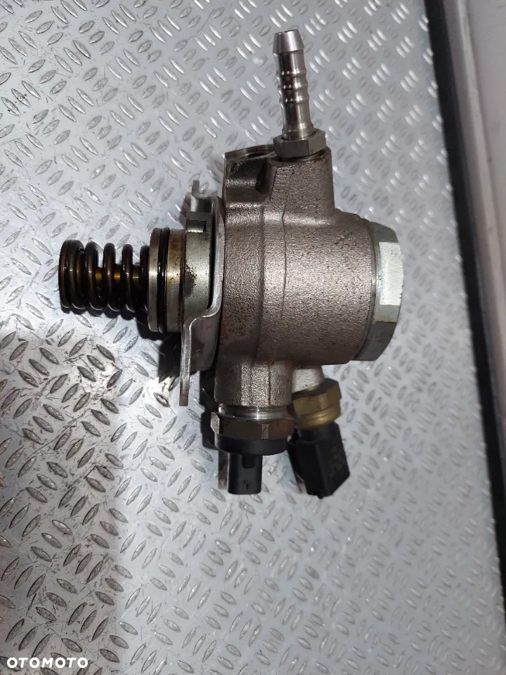 POMPA PALIWA AUDI A4 B8 3,2V6 TFSI R2009 - 2