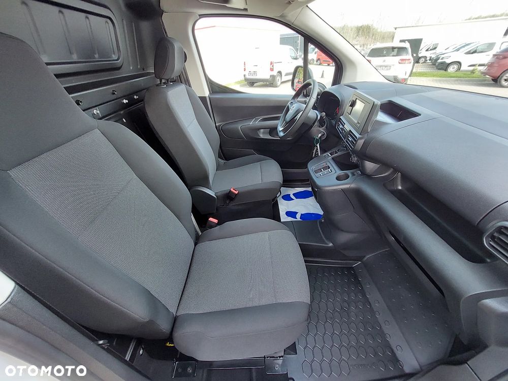 Opel Combo-E Cargo XL - 11