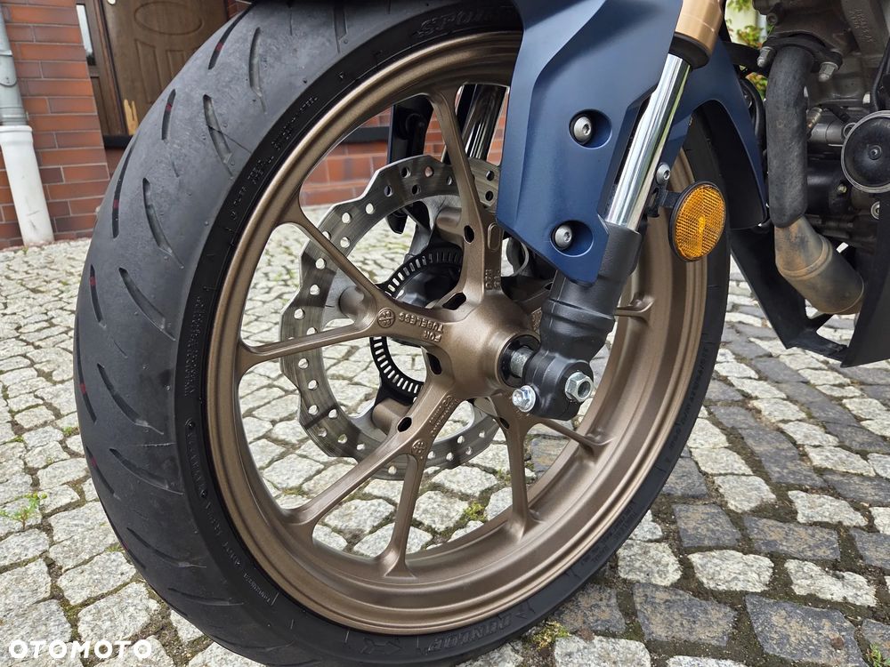 Honda CB - 15
