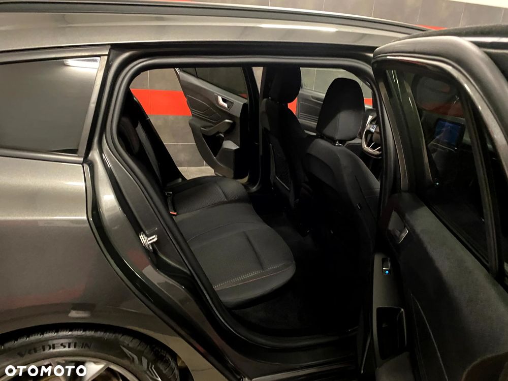 Ford Focus 2.0 EcoBlue ST-Line - 23