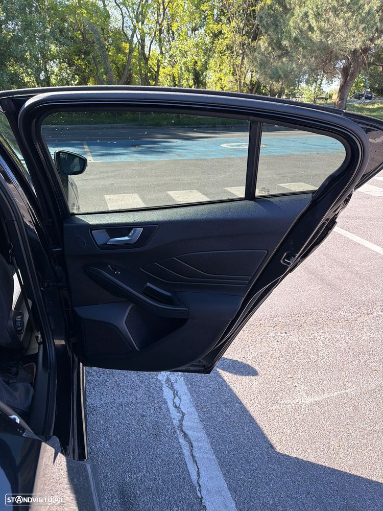 Ford Focus 1.5 TDCi ST-Line - 9