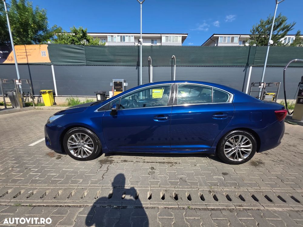 Toyota Avensis 2.0 D-4D Executive - 3