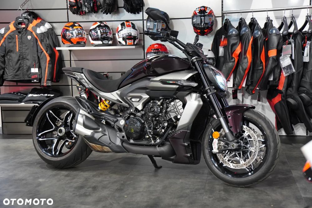 Ducati Diavel - 2