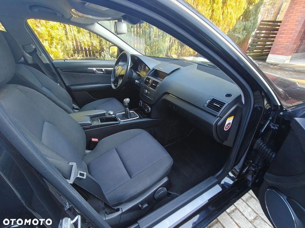 Mercedes-Benz Klasa C 200 CDI DPF Classic - 11