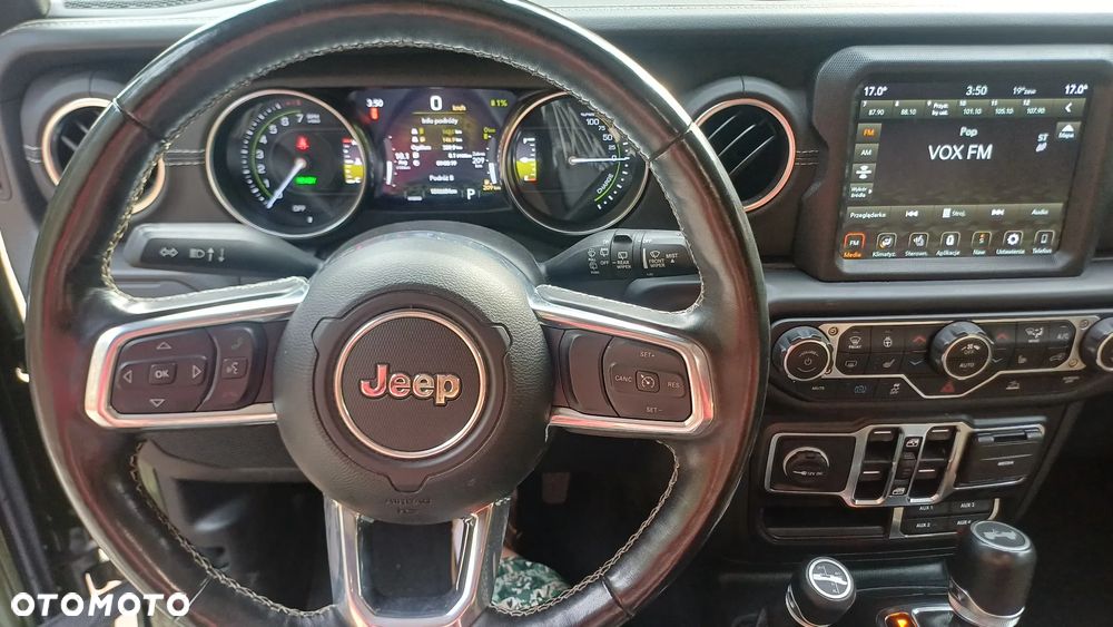 Jeep Wrangler - 12
