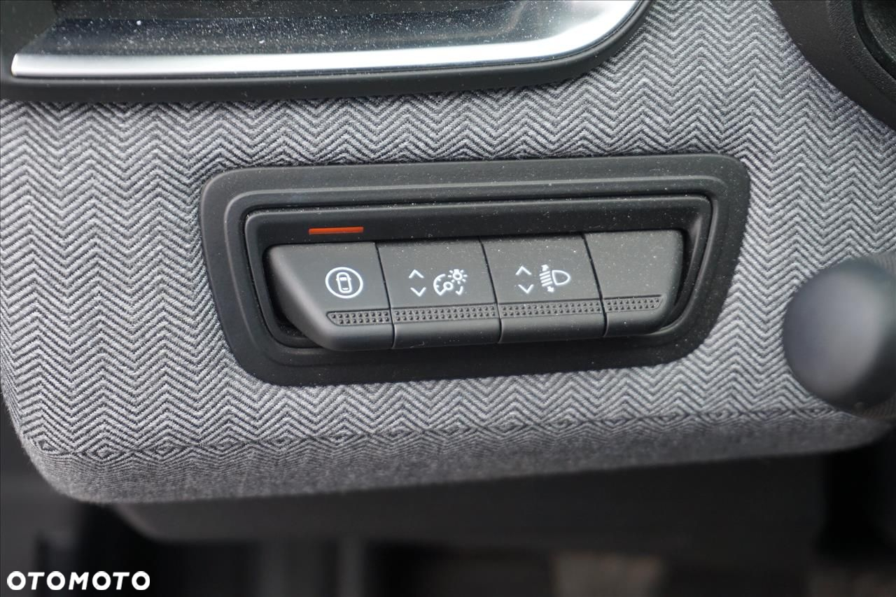Renault Clio 1.0 TCe Techno - 8