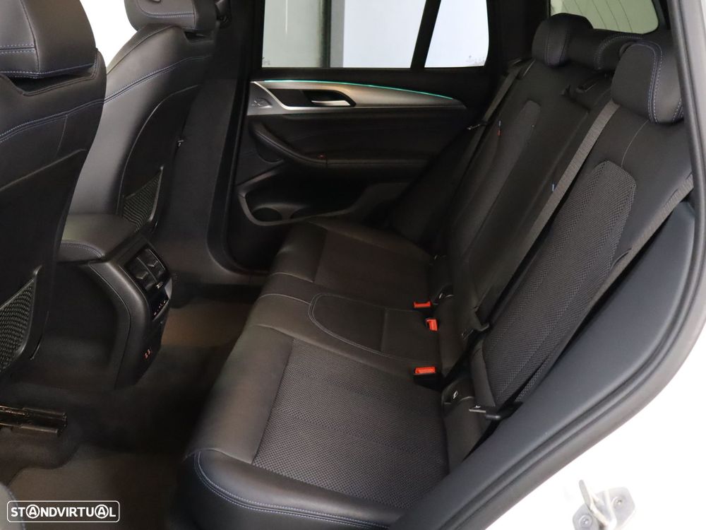 BMW X3 30 e xDrive Pack M - 11