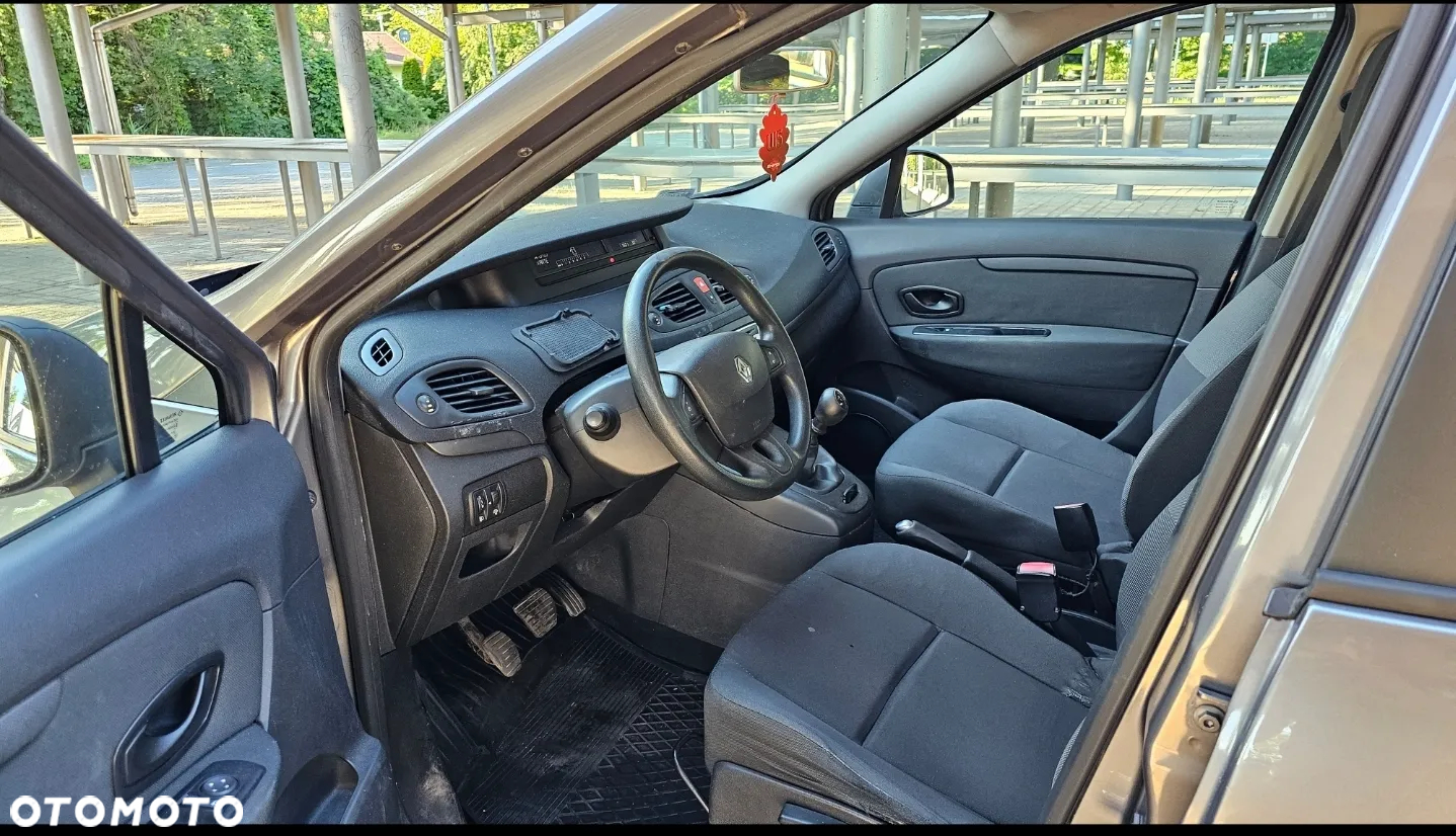 Renault Scenic - 7