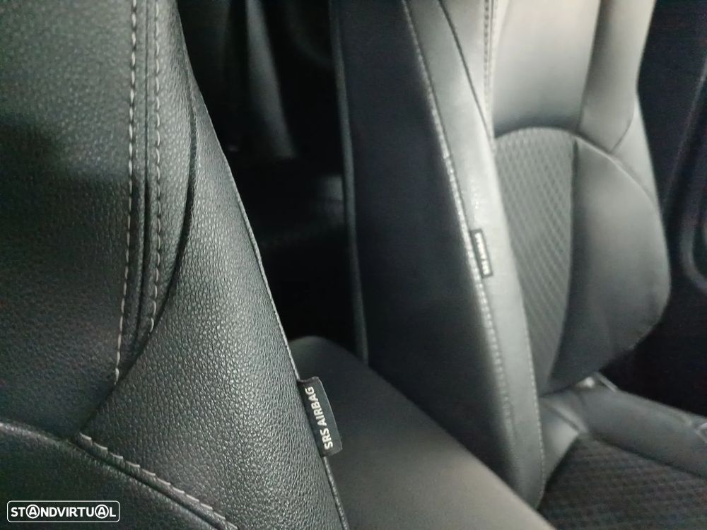 Toyota Yaris 1.5 HDF Luxury - 16