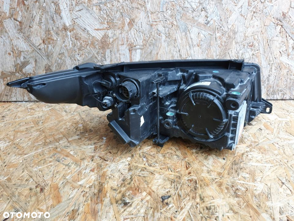 RANGE EVOQUE LAMPA LEWA PRAWA BJ32-13W030-HE - 2