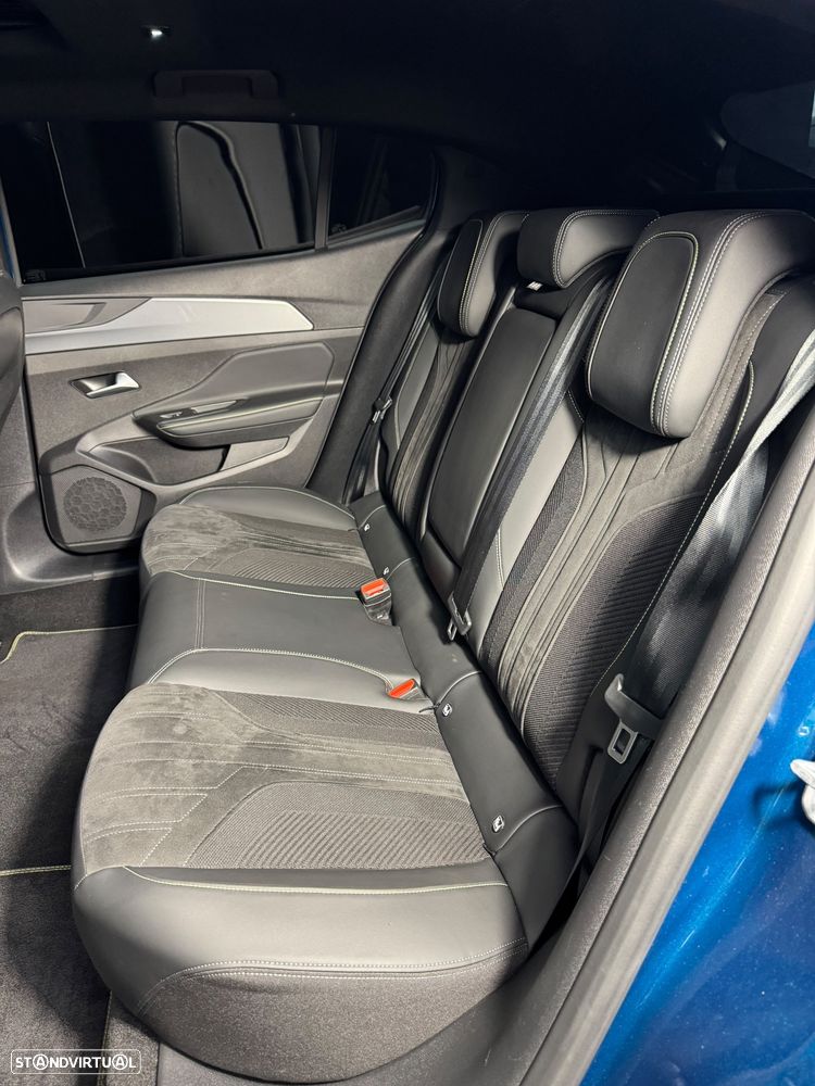 Peugeot 408 180 e-EAT8 Allure - 11