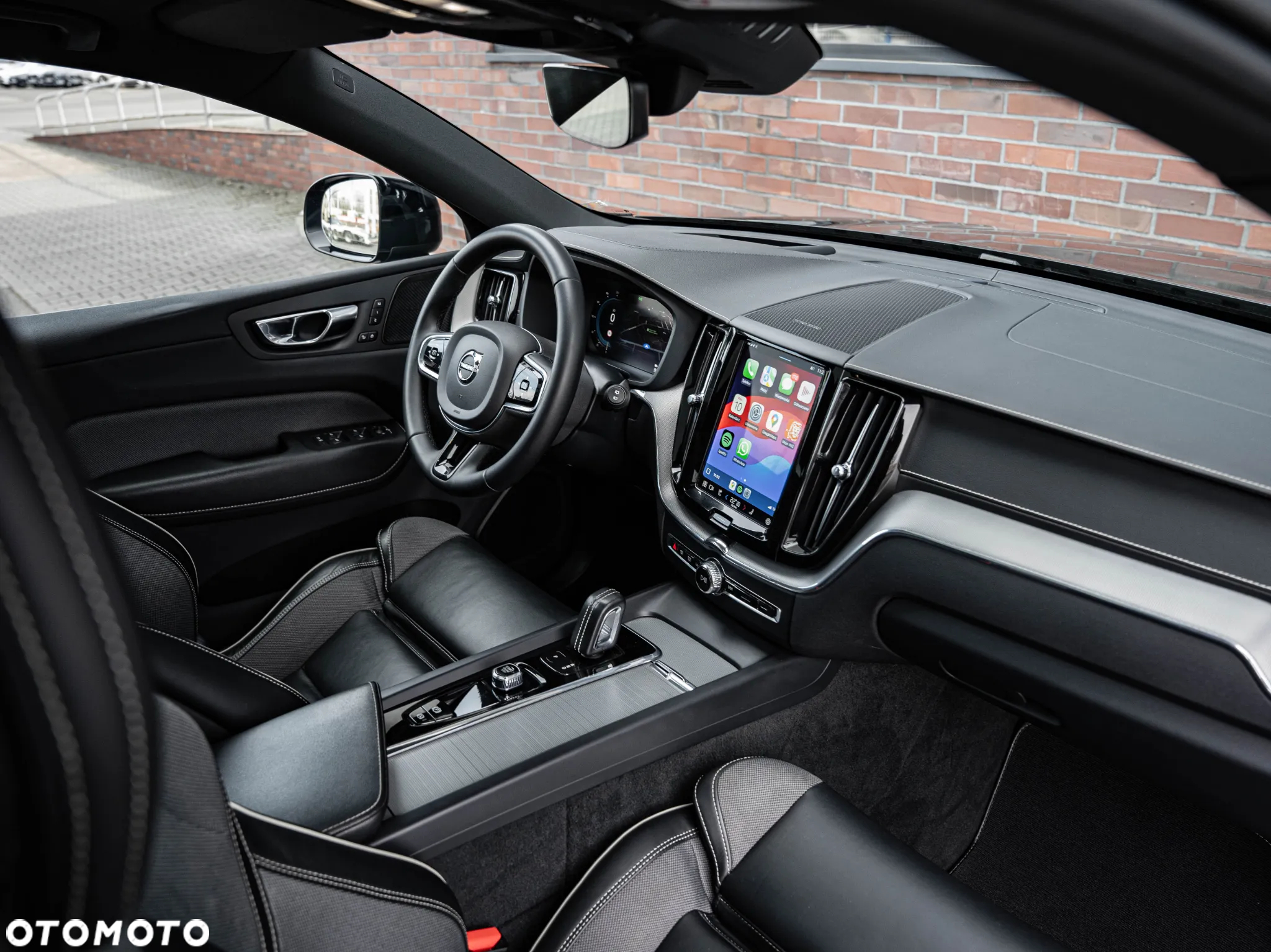 Volvo XC 60 T8 AWD Plug-in Hybrid Ultra Dark - 26