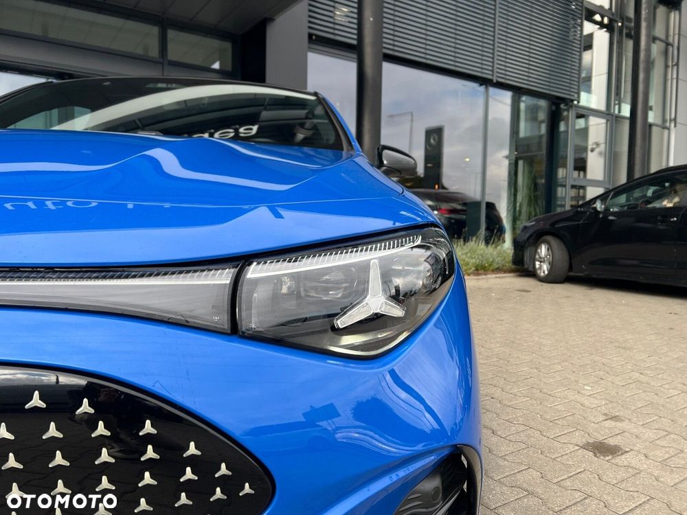Mercedes-Benz CLA - 4