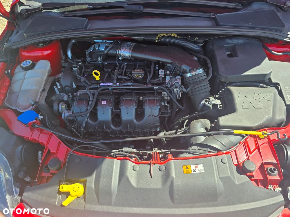 Ford Focus 2.0 EcoBoost ST - 37