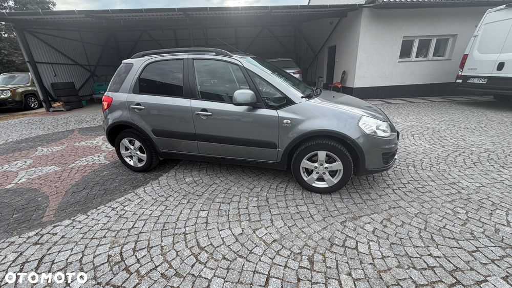 Suzuki SX4 2.0 DDiS 4x4 Style - 1