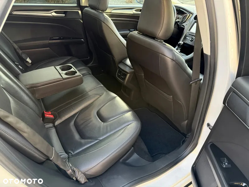 Ford Mondeo 2.0 EcoBlue Titanium - 16