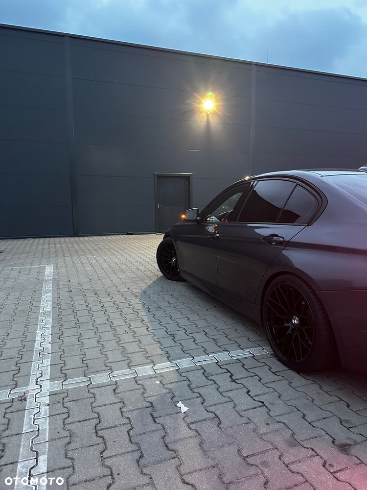 BMW 3 Series 2016 photo 5