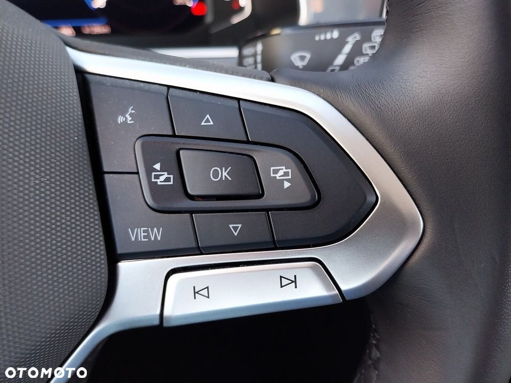 Volkswagen T-Roc - 18