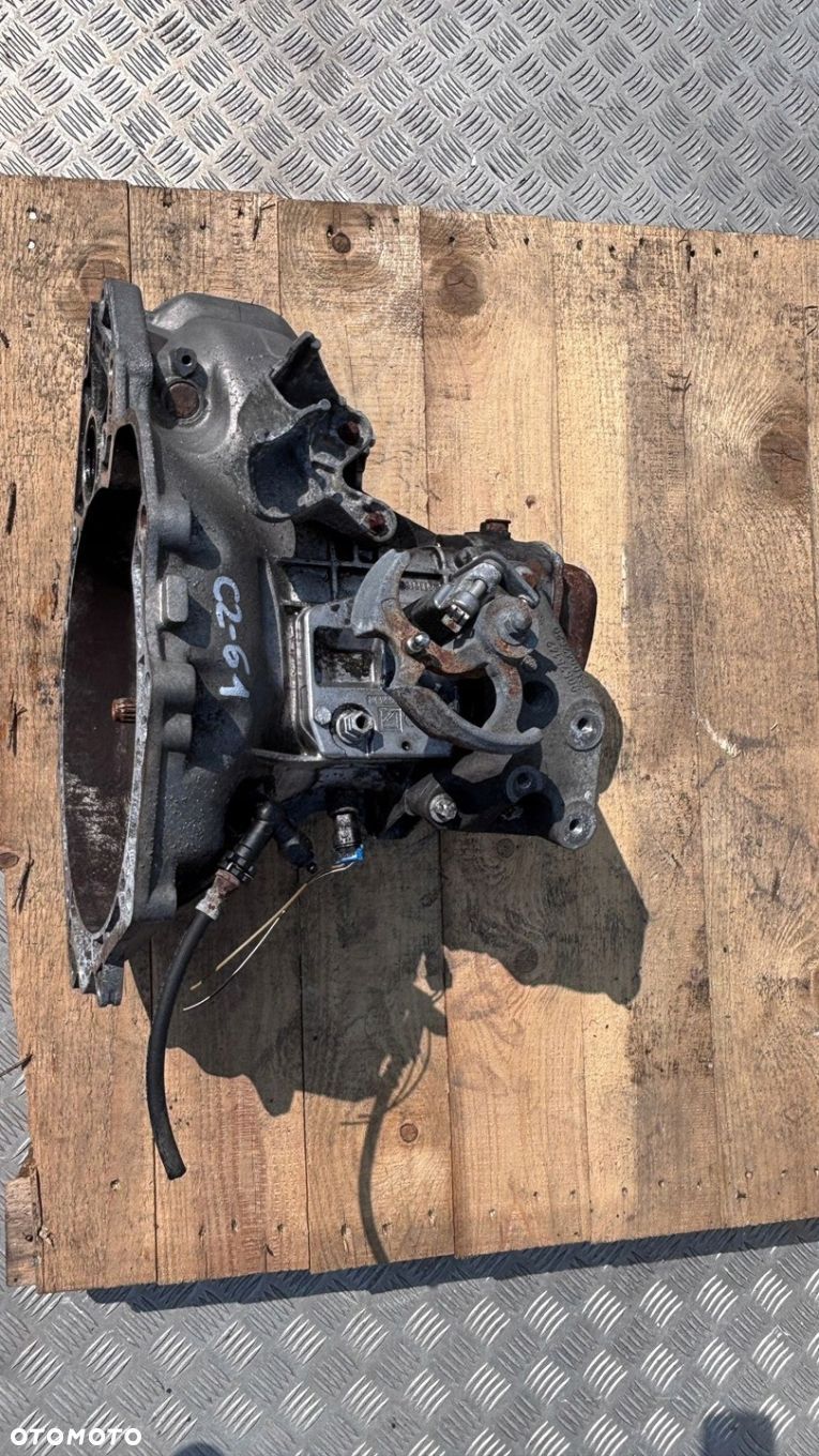 SKRZYNIA BIEGÓW OPEL CORSA C 1.0 55355489 649354685 - 1