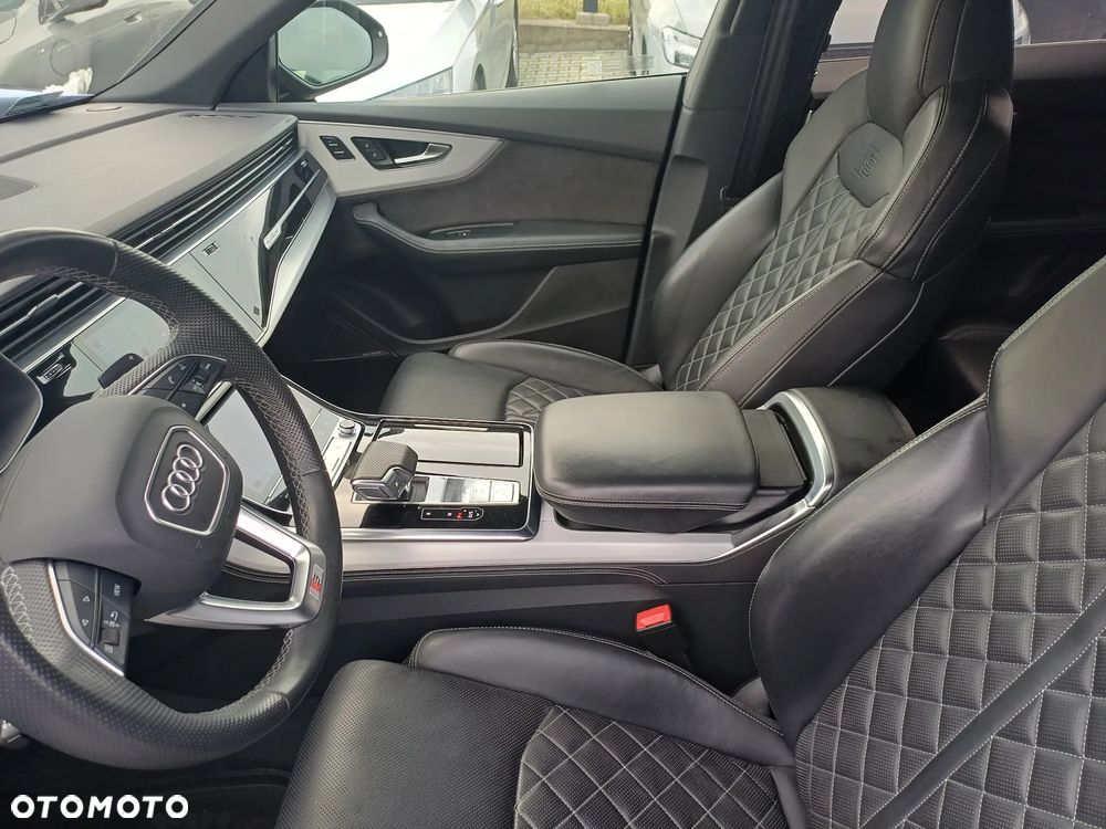Audi SQ8 - 15