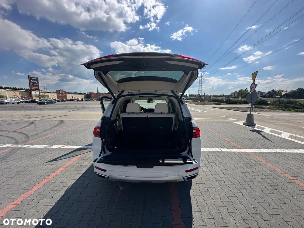 BMW X7 xDrive40i - 9