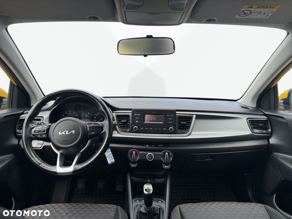 Kia Rio - 10