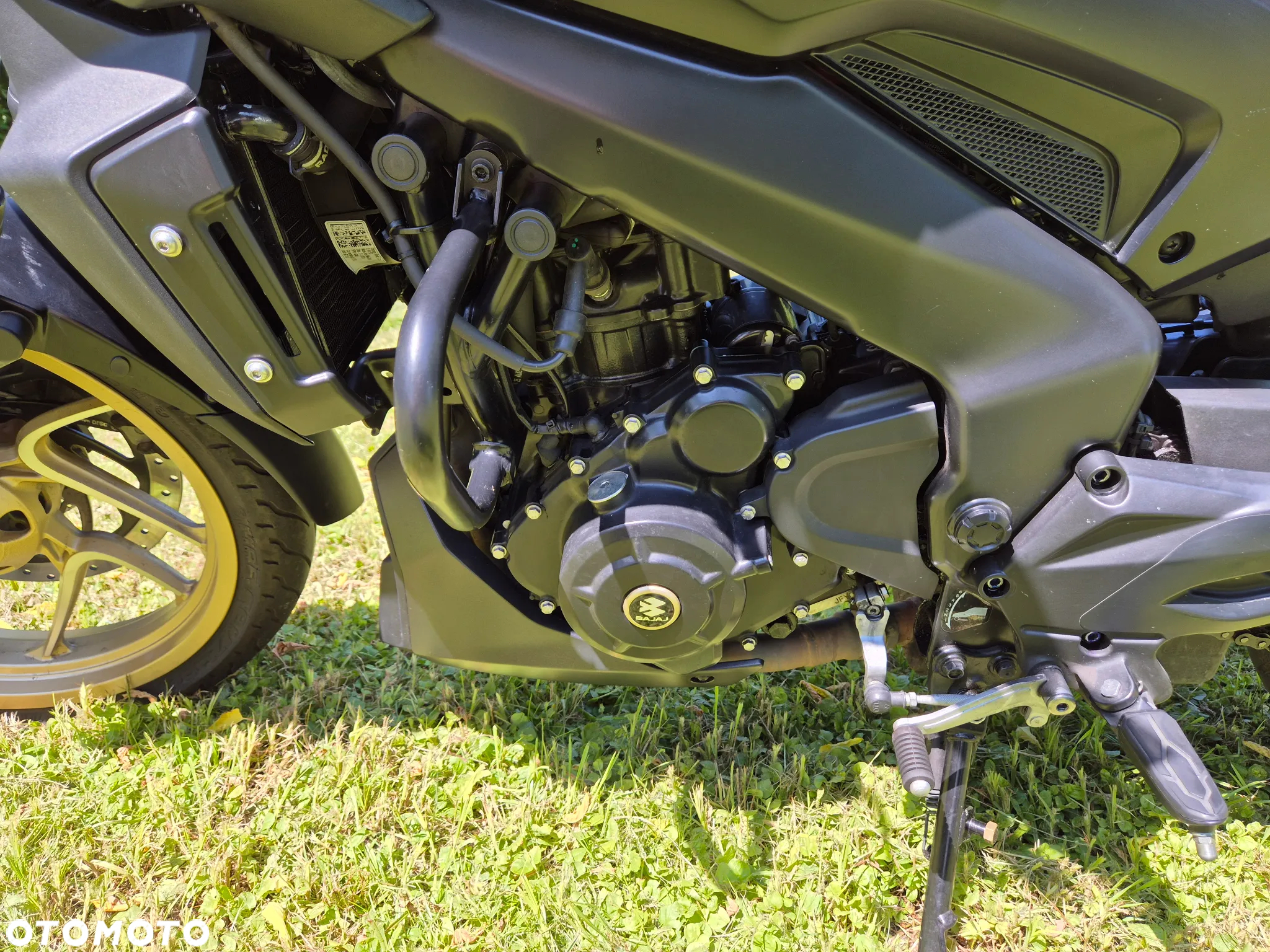 Bajaj Dominar 400 - 11