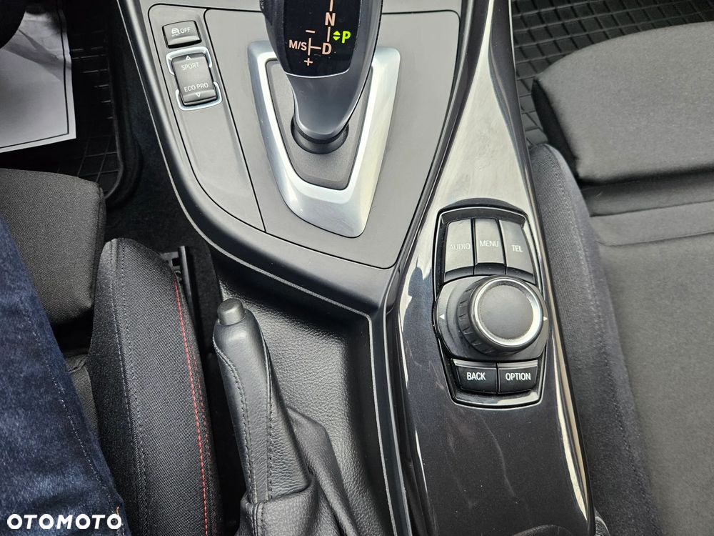 BMW Seria 1 - 28