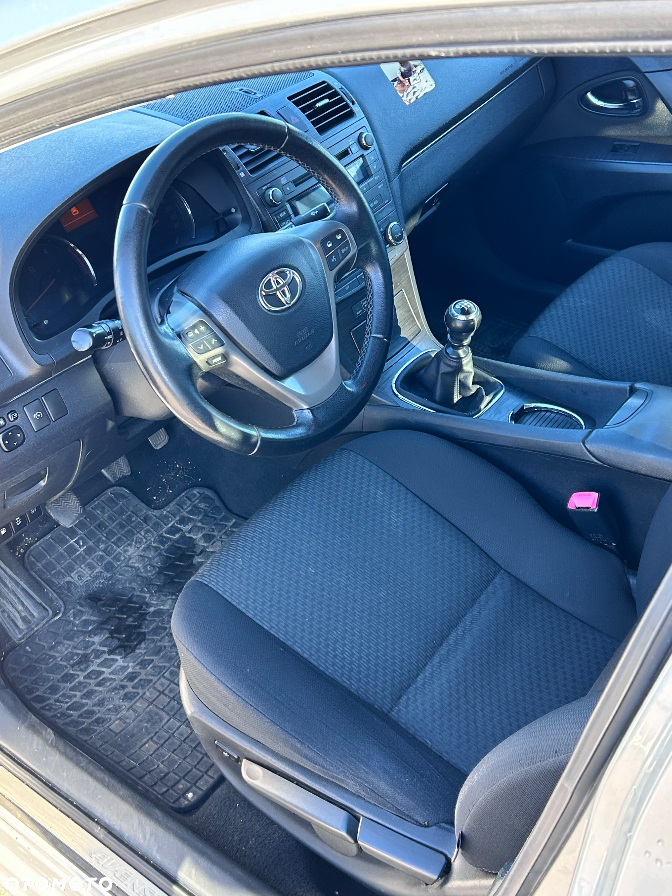 Toyota Avensis 2.2 D-4D Sol - 10